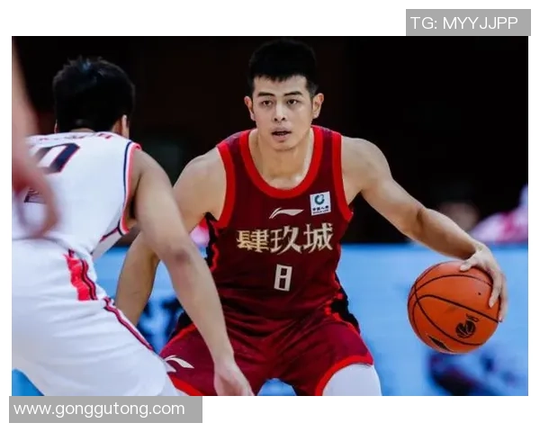 南京篮球队近期状态分析与表现评估探讨